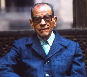 Naguib Mahfouz in 1980s.jpg