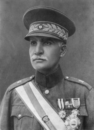 Reza shah uniform.jpg